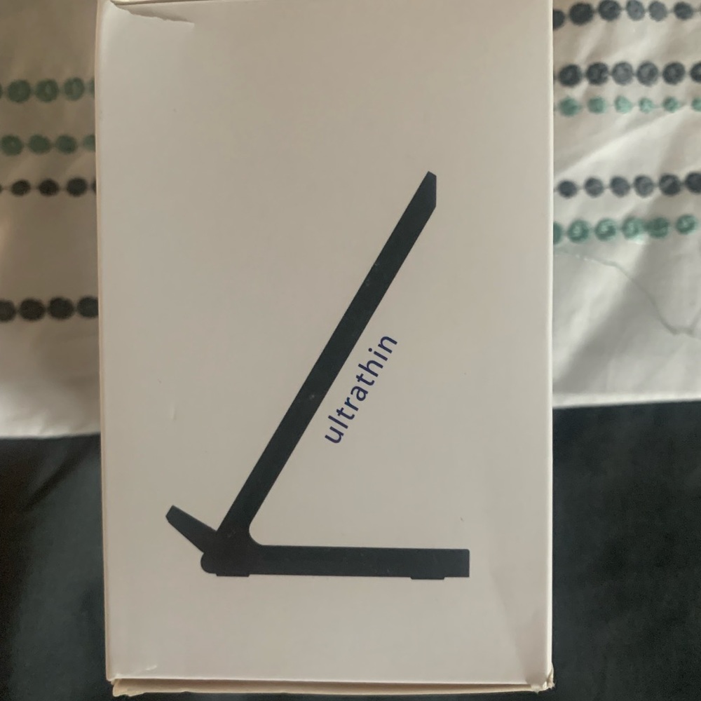 WIRELESS CHARGER - Picture 2 of 6